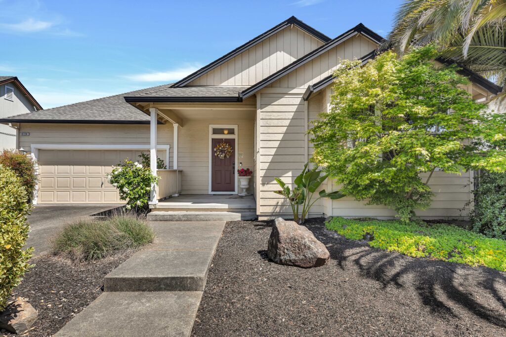 8724 Windsor Road, Windsor, CA 95492